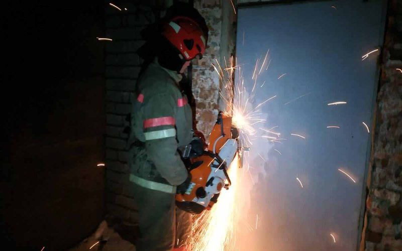 В Овручі на території одного з підприємств горіли гаражі ?ФОТО