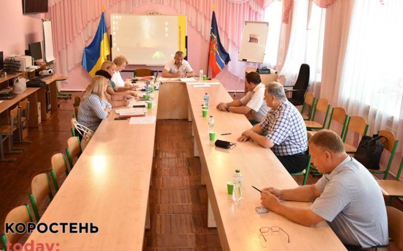 У Коростенській міськраді відбувся конкурс на вакантні посади директорів шкіл ▶️ВІДЕО