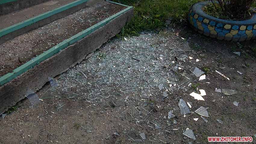 Містяни розповіли про наслідки ракетного удару в Житомирі (ВІДЕО, ФОТО)