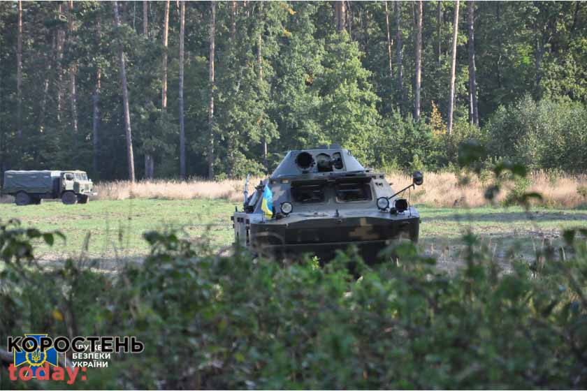 Біля кордону в Житомирській області СБУ “знешкодила” диверсійну групу, що планувала вчинити вибух на військовій базі ?ФОТО