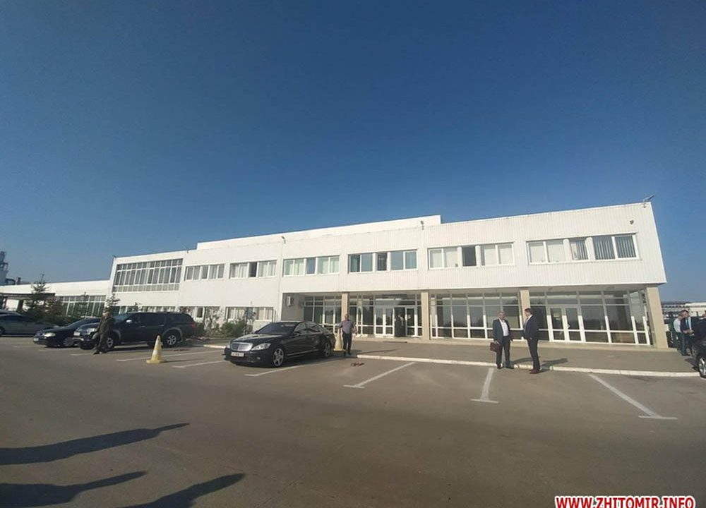 Прем’єр-міністр Денис Шмигаль відвідав «Коростенський завод МДФ» ?ФОТОрепортаж