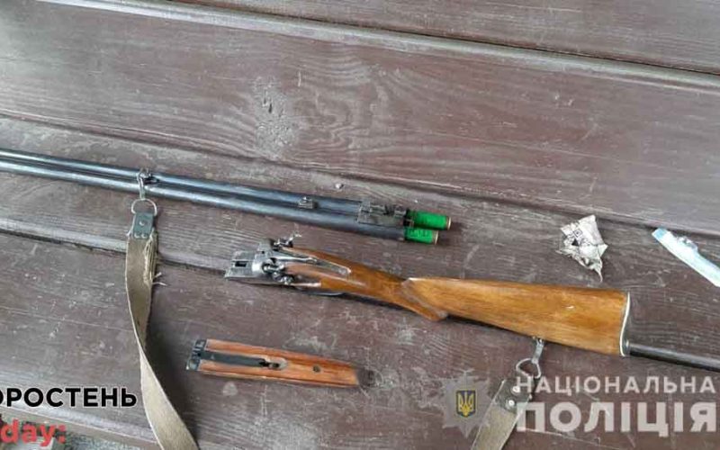 У Коростені суд продовжив строк тримання під вартою чоловікові, який минулого року стріляв у дружину ?ФОТО