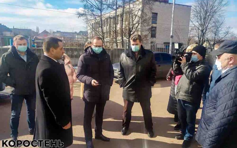 Керівники області відкрили в Коростені лабораторний центр, де робитимуть ПЛР-тести (ВІДЕО, ФОТО)