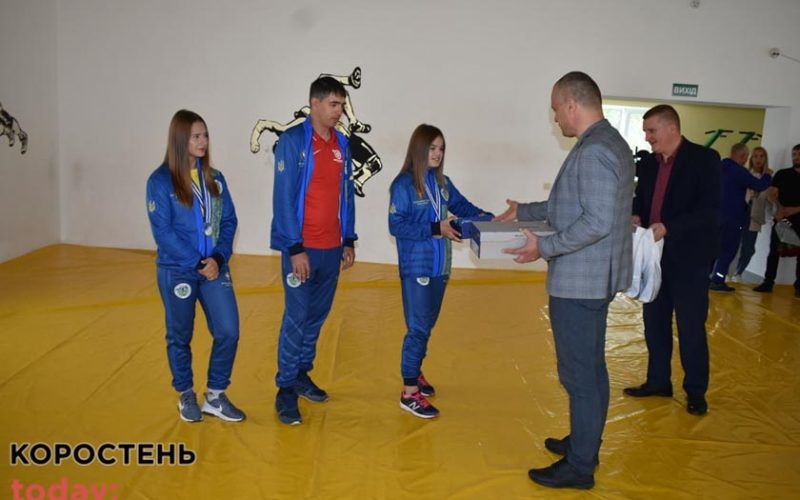 У Коростені вітали борчинь Чемпіонату Європи з пляжної боротьби ?ФОТО