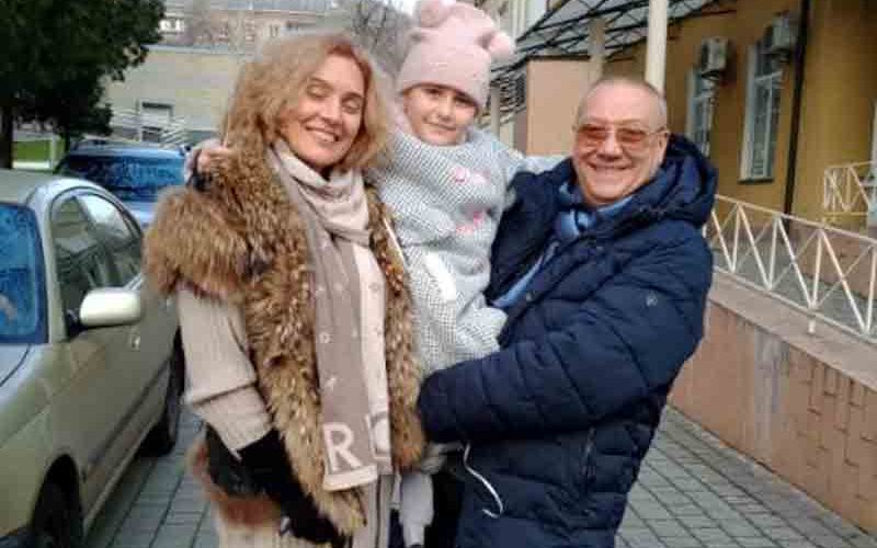Маленьку коростенку, яка на початку осені потрапила під потяг, виписали з лікарні