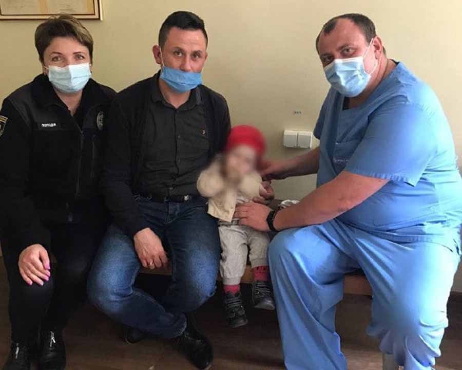 У селі Коростенського району 26-річна жінка залишила годовале дитя на чужих людей та поїхала до Києва ?ФОТО