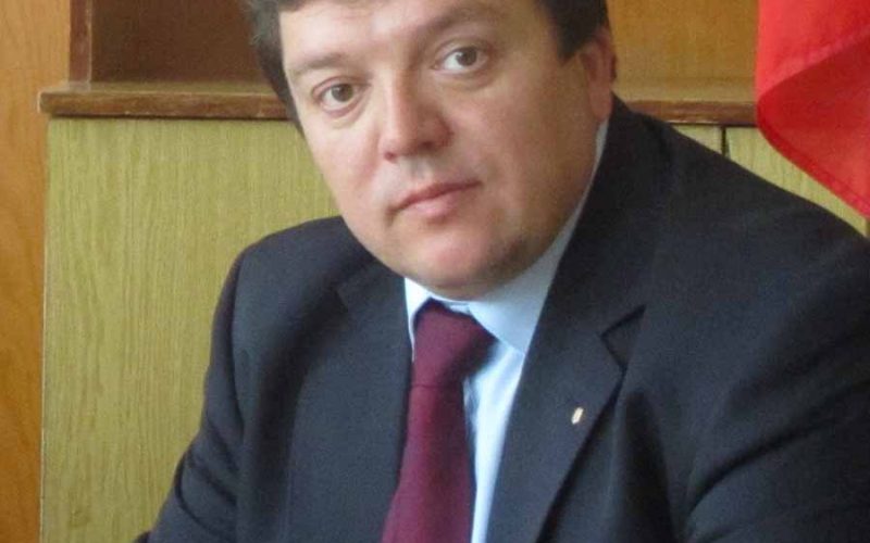 Перед звільненням один із заступників мера Коростеня обзавівся будинком та землею