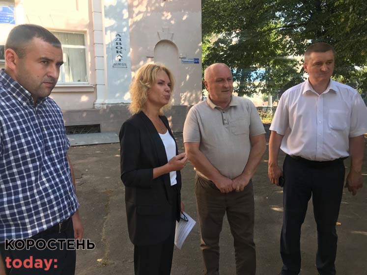 Заступниця голови Житомирської ОДА в Коростені перевірила роботу центру вакцинації ?ФОТОрепортаж