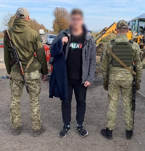 Закарпатські прикордонники затримали двох “ухилянтів” з Житомирщини