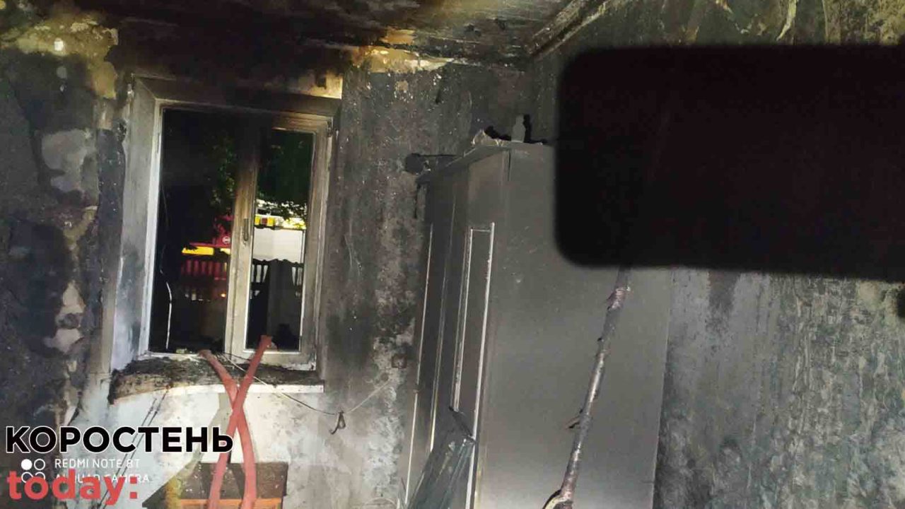 У Коростені ліквідовано пожежу у приватному будинку, де зайнявся телевізор