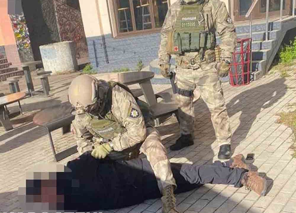 В Коростені злочинці погрожували вбити підприємця, їх затримала поліція ?ФОТО